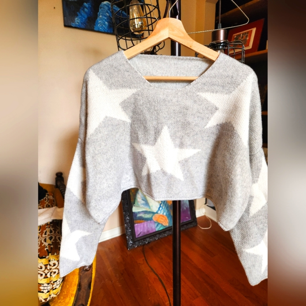 Boutique Cropped Warm Sweater szL